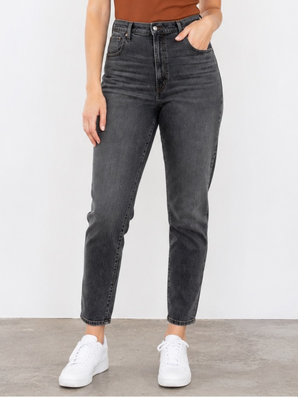 Levi’s High Waisted Mom Jeans 16W Black Wash Tapered Plus Size